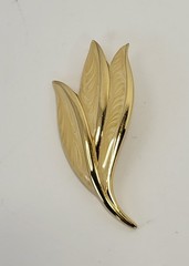 Rare Vintage Napier Triple Leaf Enamel Gold Toned Brooch