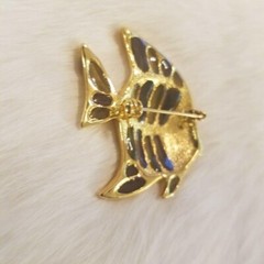 Tropical Green Fish Brooch Pin Gold Tone Art to Wear Beach Nautical Striped 1892