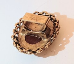 Vintage Cameo Scarf Clip – No Brand Mark VGC