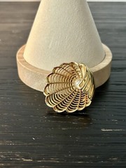 VTG Gold Tone Filigree Clam Shell Brooch w/Faux Pearl Art Deco Beach Sea Life