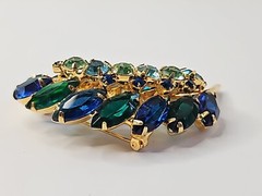 VTG Juliana Brooch & Clip on Earrings Green Blue Rhinestones Goldtone
