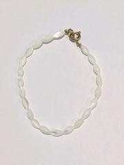 Vintage Natural Ivory Color Polished 4-6mm Mother Of Pearl Beaded 7″ Bracelet