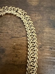 CROWN TRIFARI Link necklace Signed textured vine GOLD Tone Metal Vtg Jewelry