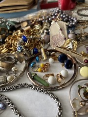 Lot Of Vintage Jewelry 50 ++ Pieces. Reseller Lot Some Signed. Not Tested.