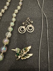 Vintage Estate Costume Jewelry Lot! Brooches and more!