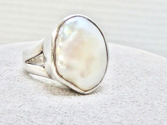 VINTAGE STERLING SILVER LARGE 19 MM BY 16 MM CULTURED BAROQUE PEARL RING SIZE 6