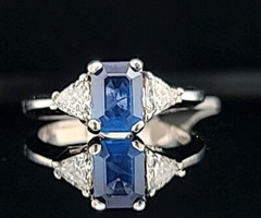 18K White Gold Engagement Ring 1.15CT. Natural Blue Sapphire Emerald Shape