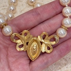 Vintage Swarovski Swan Faux Pearl Choker Necklace Red Crystal Gold Tone