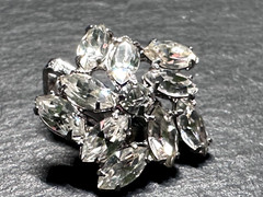 SPARKLY FLORAL RHINESTONE B DAVID CLIP EARRINGS 1934 PATENT D391