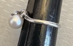 Vintage Sterling Silver Pearl Solitaire Ring Sculpted Claw Setting sz 6.25