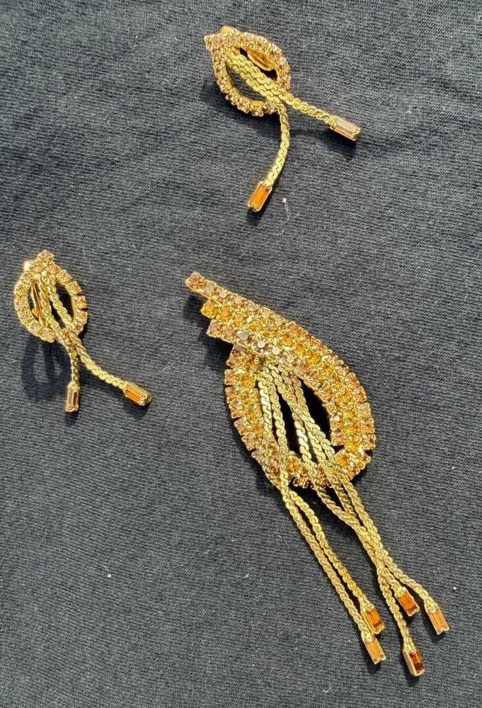 Vintage Rhinestone pendant & Clip On Earrings Set Amber Topaz Dangle Fringe