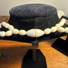 Vintage Necklace & Bracelet Set Neutral Color Tones Stretchable Bracelet