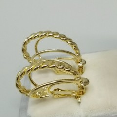 Vintage Layered Gold Tone Hoop Earrings Clip On Backs Rope Twist Design