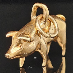 14K Gold LUCKY PIG Charm Pendant Piggy Farm Yellow Vintage 6 grams