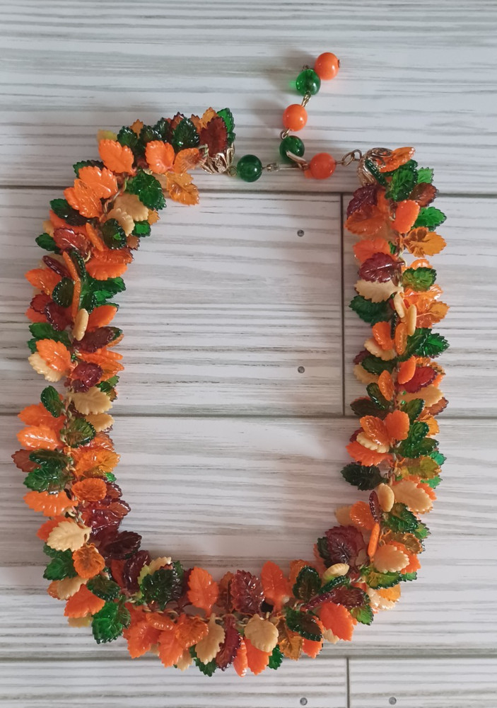 1960s Lucite Leaf Fringe Necklace Made in Hong Kong fall colors choker necklace