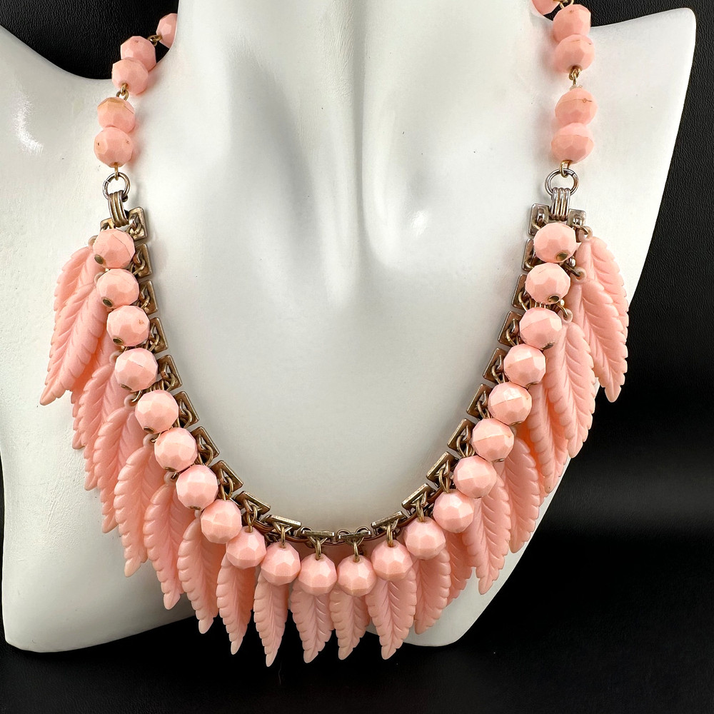 Vintage Pink Leaf Fringe Choker Necklace Carved Acrylic Beaded Chain Cha Cha