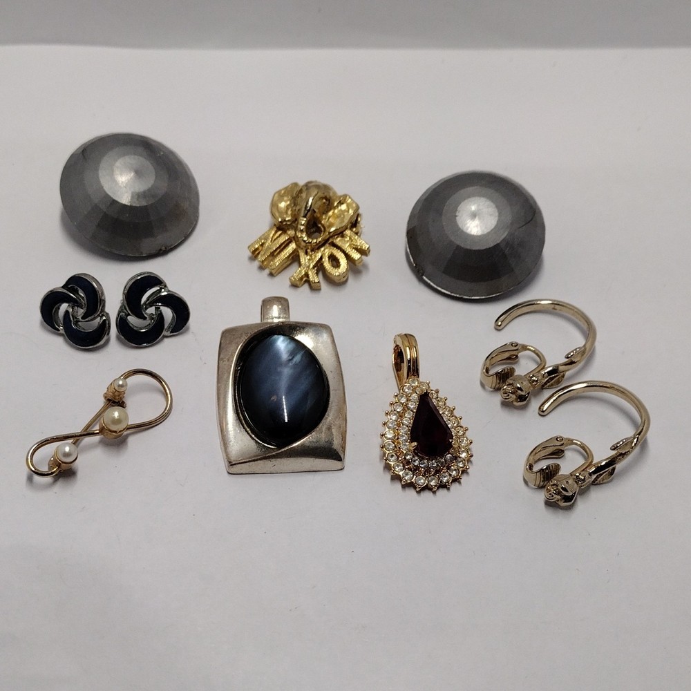 Vintage Earrings Brooch Pendant Mixed Metals Rhinestone Pearl Multicolor Lot of…