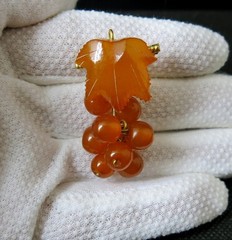 Vintage Natural Baltic Amber Grapes Brooch USSR Gold Plated Pin