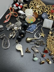 Vintage Single Earrings Lot 66 Pc Mixed Gold Tone Dangle Stud Novelty Craft