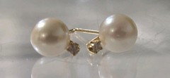 Vintage 14K Yellow Gold Akoya Cultured Pearl Diamond Stud Earrings Fine Estate