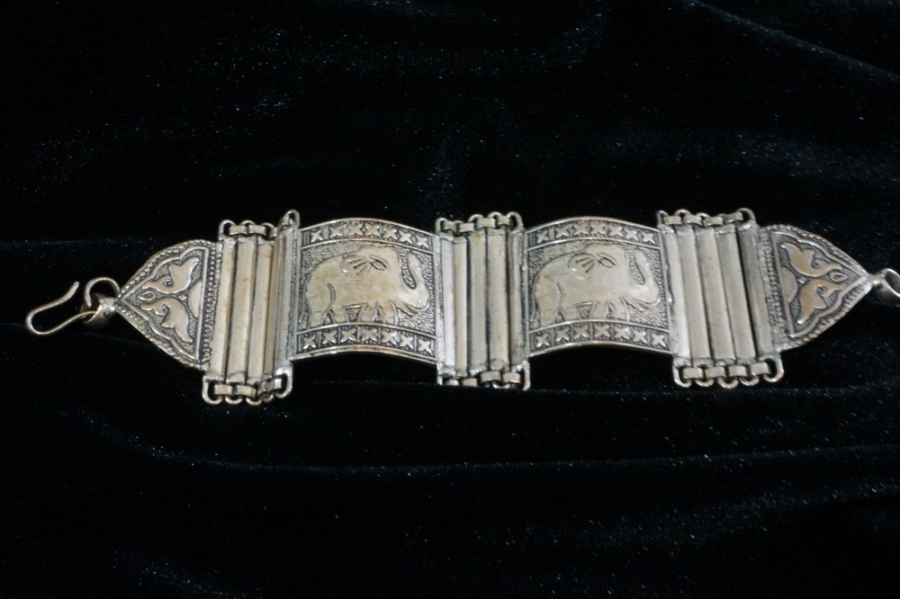 Vintage Silver Plated Brass Elephant Panel Bracelet 6″ Boho Ethnic Tribal