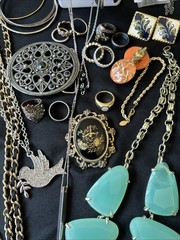 3.5 Lbs! 50+Vintage lot Of Silver And Gold Tone Necklace/bracelets/earrings/ring