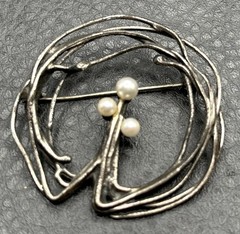 VTG 835 Silver Pearl Modernist Brooch Pin Organic Twig Abstract WREATH Design