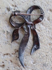 Vintage Art Deco Style Marcasite Bow Ribbon Brooch Pin 925 Sterling Silver