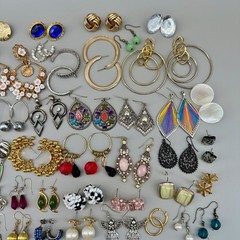Vintage Modern Earrings Lot Pierced Glass Lucite Flower Dangle Drop 100+ Pairs