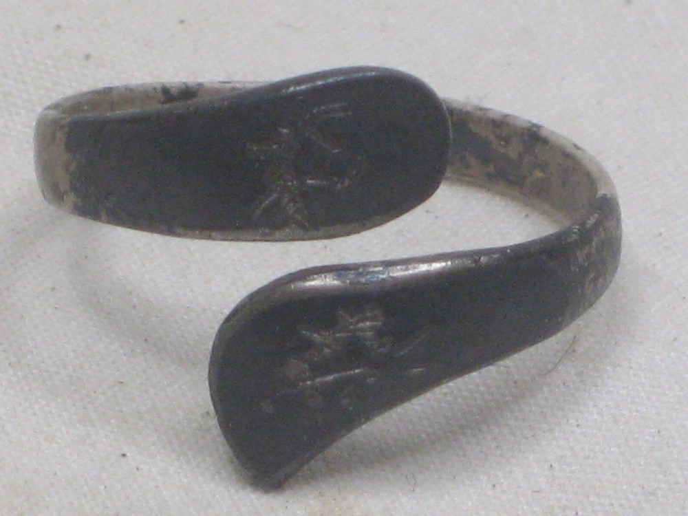 vintage 925 sterling silver Siam adjustable ring engraved band Goddess jewelry