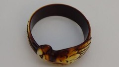 Vintage Carved Parrot Bird Bangle Bracelet Laquer Bone Horn MCM L@@K