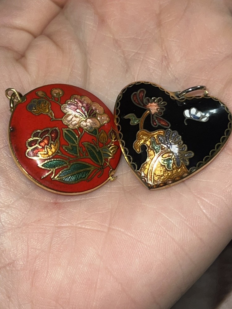 Lot of 2 Vintage Cloisonne Enamel Pendants Heart & Floral Charm Chinese