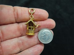 Vintage 1960’s Gold Plated Wishing Well Charm