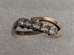 Vintage ring sterling silver 925 Size 6 Weight 1.86 g. Gold insert 9 ct.