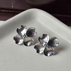 Vintage Stuart Nye 925 Sterling Silver Dogwood Flower Earrings – 3.1 g