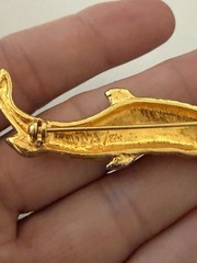 MMA Metropolitan Museum of Art Gold Tone Fish Brooch ( Missing A Rhinestone)