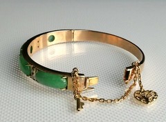 18K YELLOW GOLD JADEITE JADE & DIAMOND OVAL HINGED BANGLE BRACELET SIZE 6”