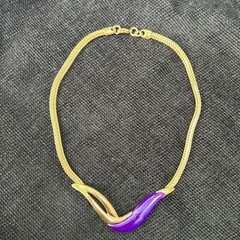 VINTAGE PARKLANE GOLD TONE & PURPLE LUCITE SWIRL & WIDE BRAIDED CHAIN NECKLACE