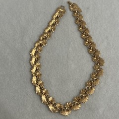 Vintage NAPIER Gold Tone Textured Maple Leaf Collar Choker 16” Necklace Signed