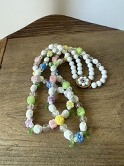 VTG Acrylic Pastels Flower Embellished Clasp Kawaii Core Summer Beaded Necklace