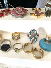 Jewelry addicts! Vintage Estate Costume AVON MONET 925 SOUTHWESTERN 89pc Lot