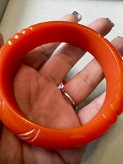 Lot 2 Vtg Lucite Plastic Bangle Bracelets Red White Stripe Carved Orange Stack