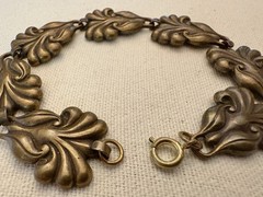 Vintage Art Nouveau revival 1950s-1960s Floral Leaf Motif Link Bracelet- Estate