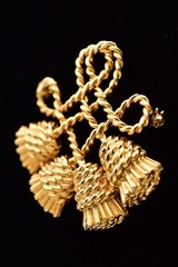Vintage Gold Knotted Rope Tassel Brooch Pin Celtic Statement Chunky 1980s BinBP