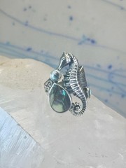 Vintage Seahorse ring animal abalone band size 6 sterling silver women