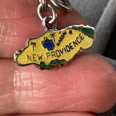 Vintage Sterling Silver Charm Bahamas Nassau Map Estate Jewelry Pre-Owned