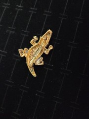 Vintage ALLIGATOR CROCODILE Brooch Pin Rhinestone & Polished Gold Tone