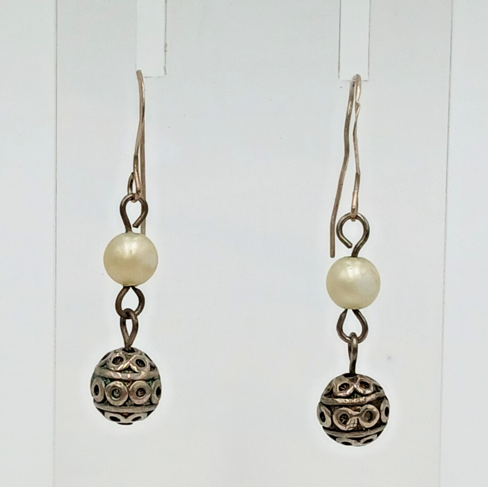 VTG 925 Faux Pearl Drop Earrings 1.5in Sterling Silver 7gtw Pattern Bead Artisan