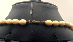 Vintage Ivory Like Marbled Beige Beaded Necklace With Barrel Clasp 12″ Hang