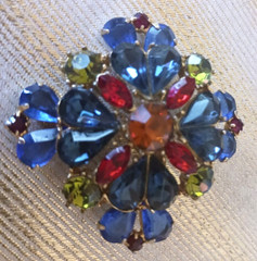 2 1/4 X 2 1/4″ VINTAGE EDLEE MALTESE MULTI COLOR RHINESTONES CROSS SHAPED BROOCH